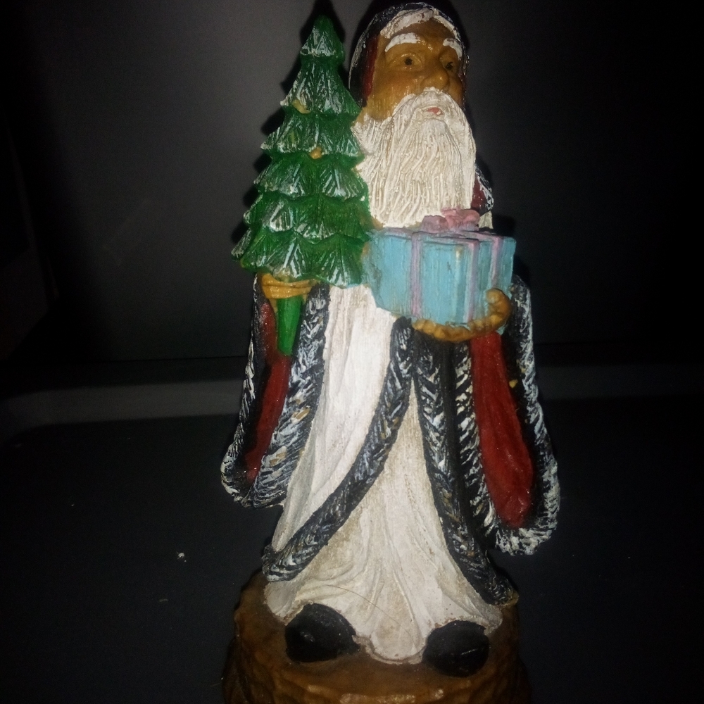 Beautiful handpainted primitive santa